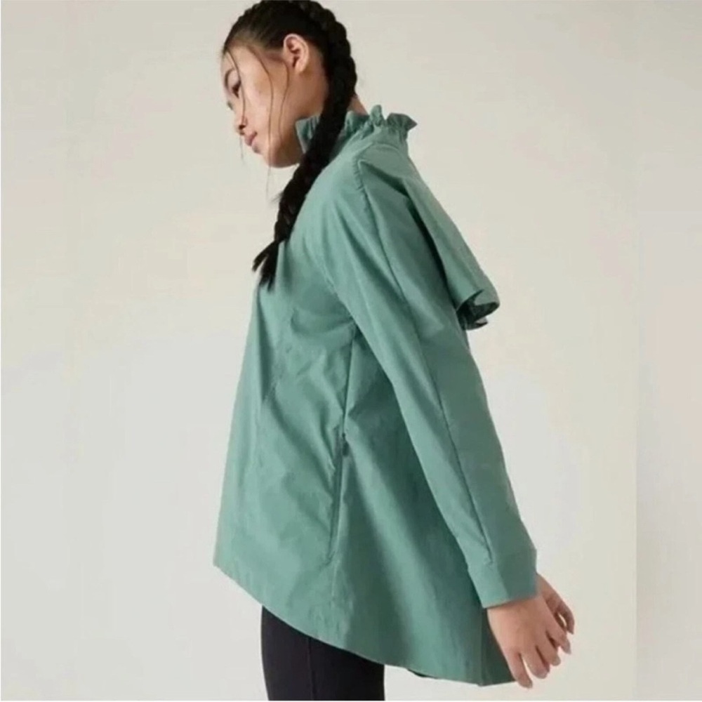 Athleta Advantage Poplin Jacket Raincoat Windbreaker
Size XS NWOT - Picture 2 of 16